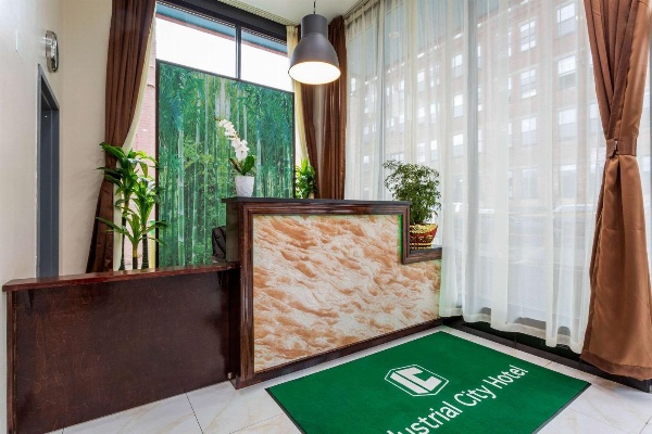 The L Hotel Main image